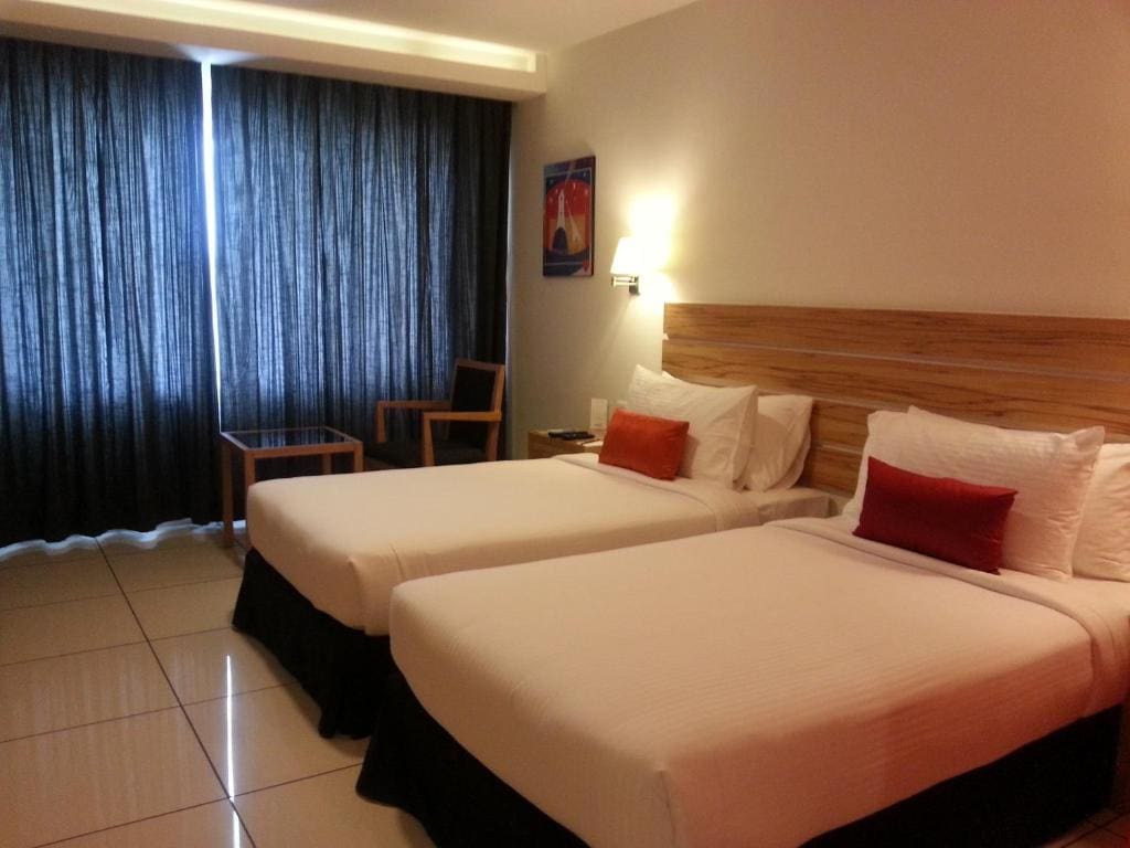 Deluxe King Room room - Image 3