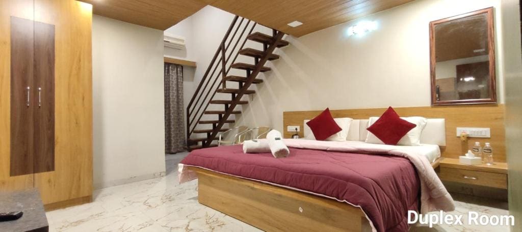 Family Room with Mountain View room - Image 1