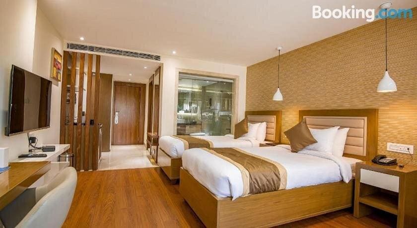 Deluxe Room room - Image 3