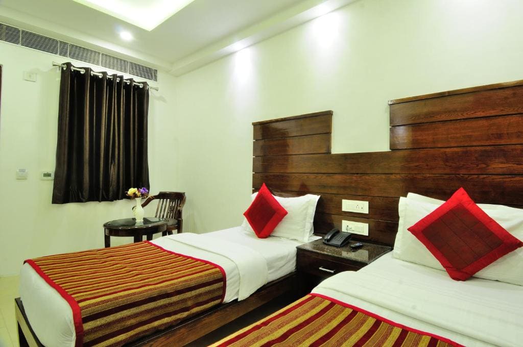 Deluxe Double or Twin Room room - Image 2