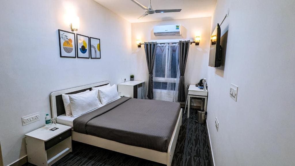 Deluxe Queen Room room - Image 1