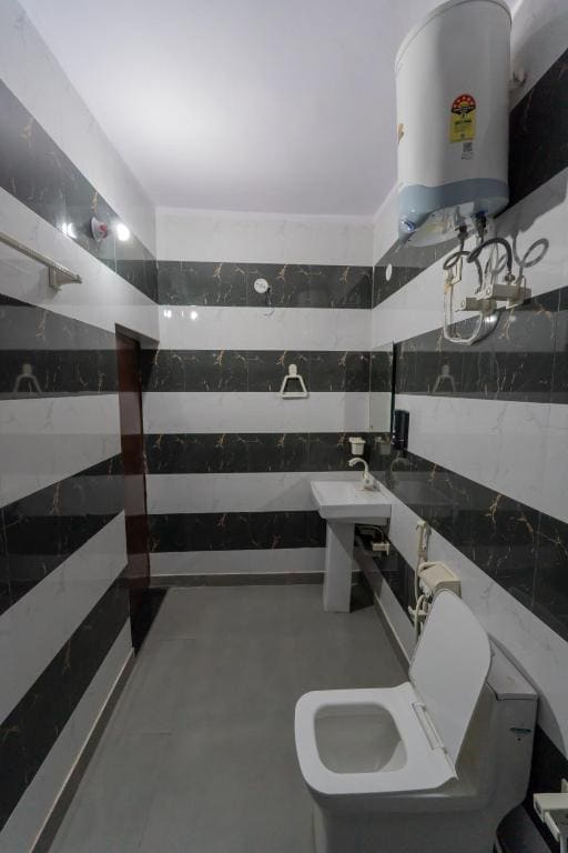 Comfort Triple Room with Shower room - Image 1