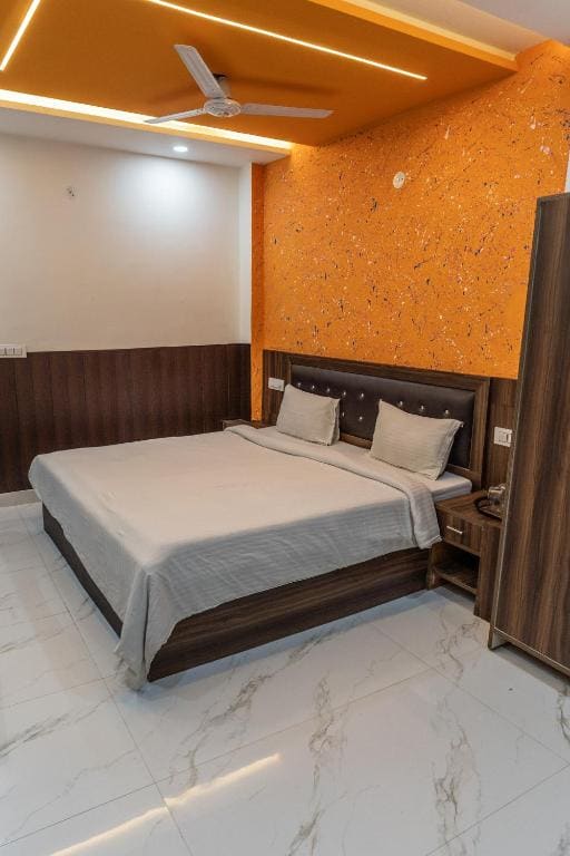 Deluxe Double Room room - Image 2