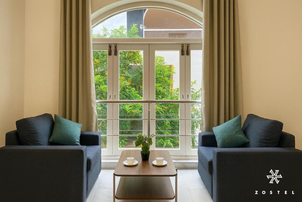 Superior Room with Shared Balcony room - Image 3