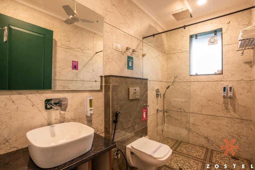 Triple Room with Balcony room - Image 1
