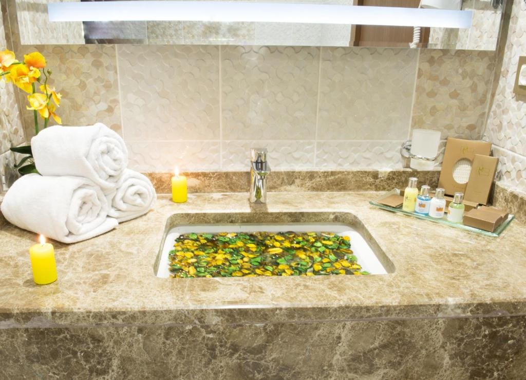 Premium Suite room - Image 3