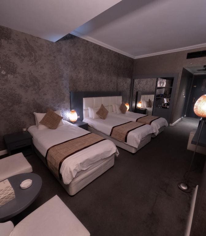 Deluxe Double or Twin Room room - Image 1