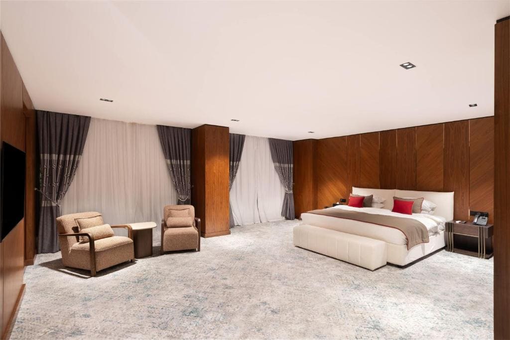 One-Bedroom Presidential Suite with Two King Beds - Non-Smoking room - Image 3