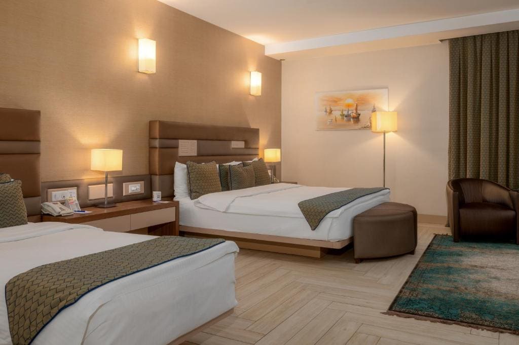Family Room room - Image 2