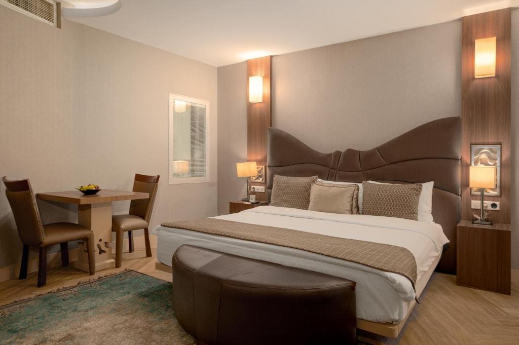 Family Room room - Image 1