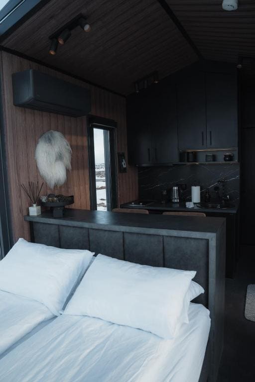 Apartment room - Image 2