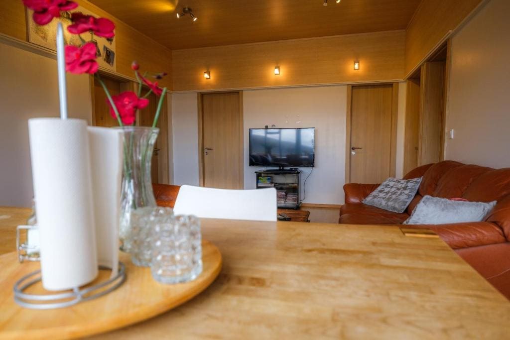 Double Room with Shared Bathroom room - Image 3