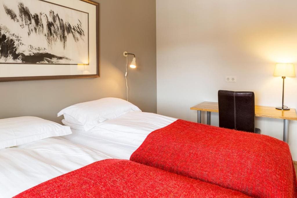 Deluxe Suite room - Image 3