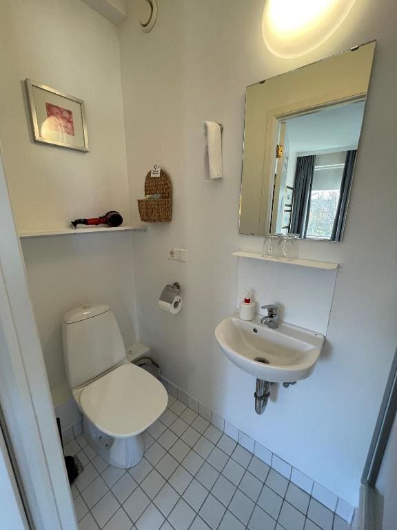 Twin Room with Private Bathroom room - Image 2