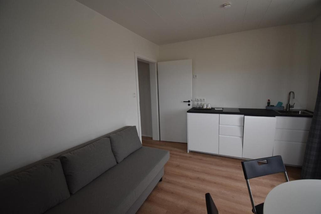 Apartment with Mountain View room - Image 2