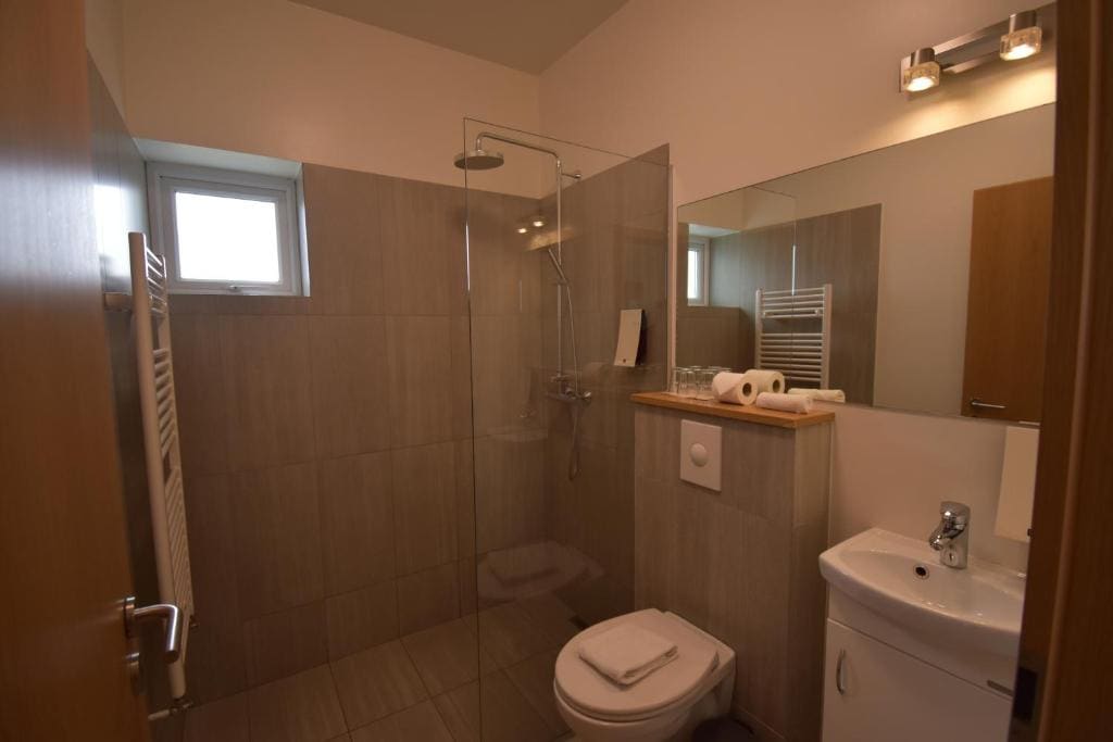 Standard Triple Room room - Image 2