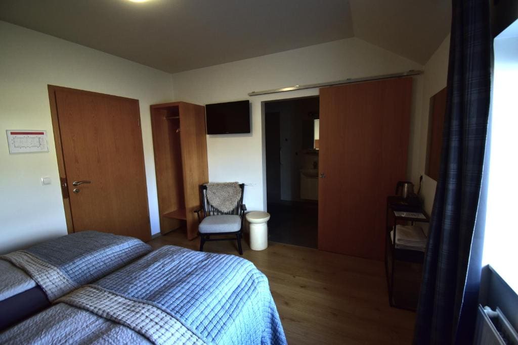 Twin Room with View room - Image 2