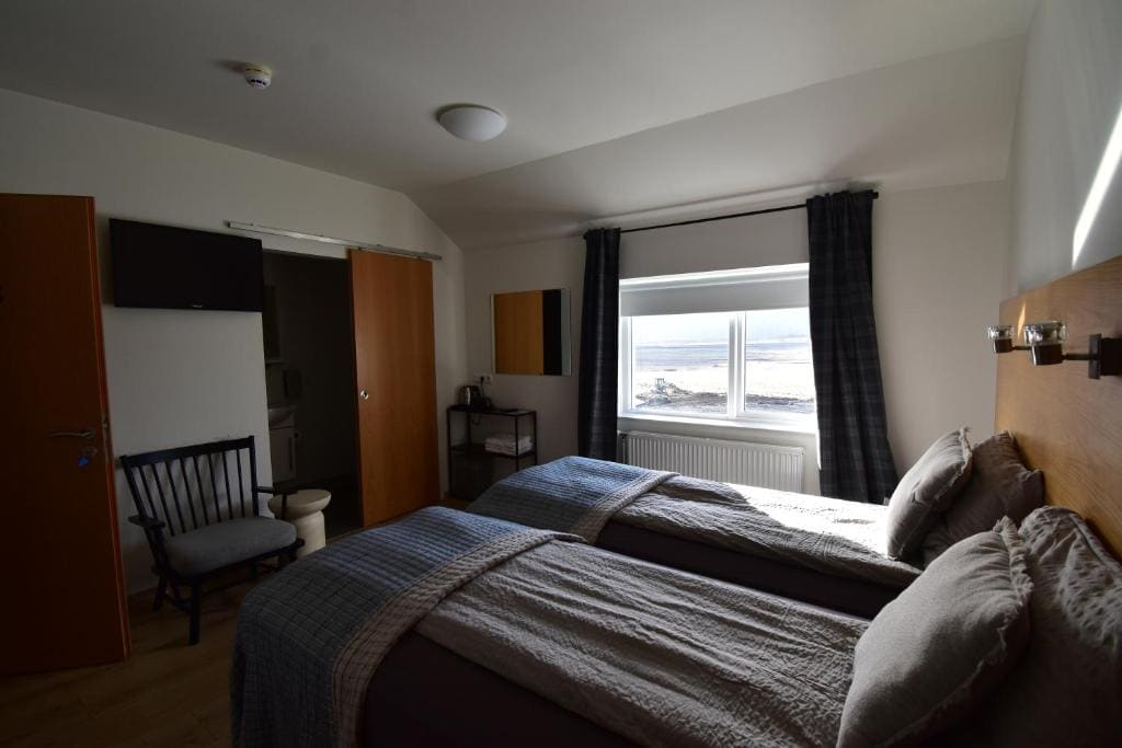 Twin Room with View room - Image 1