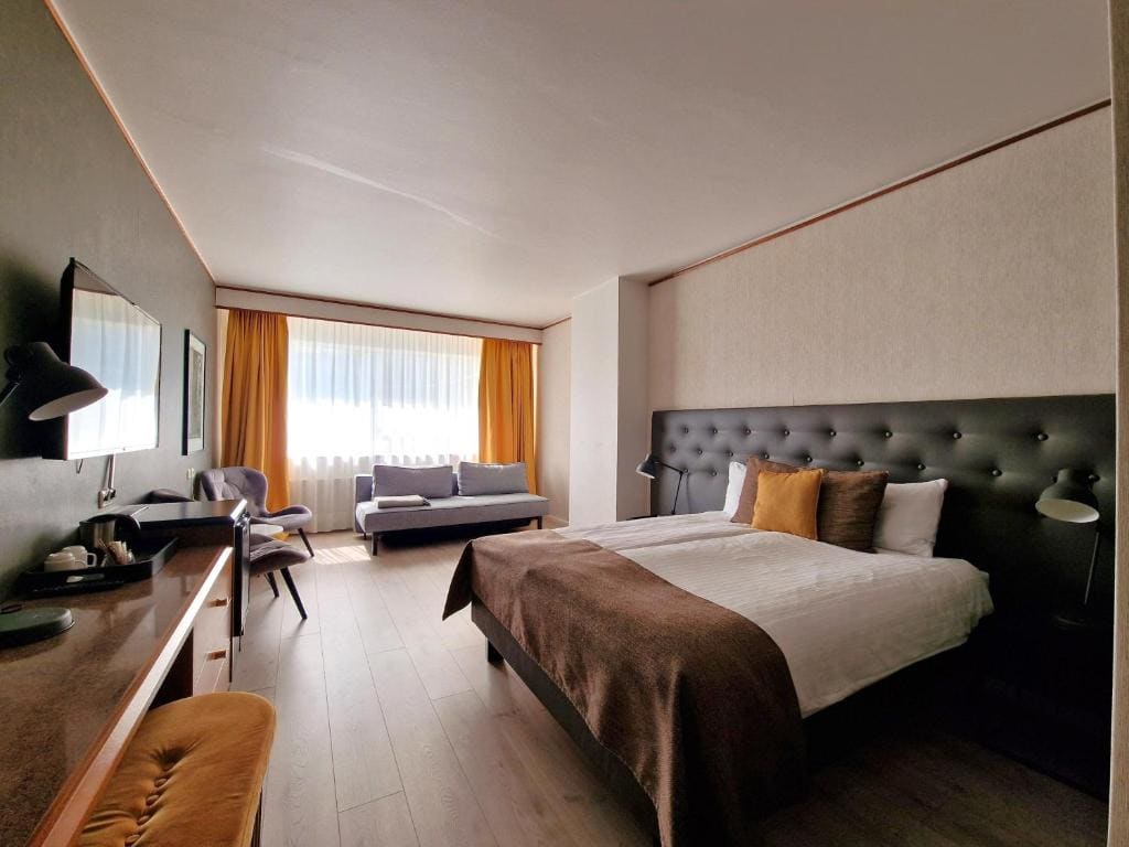 Panorama Suite with - Free Spa room - Image 3