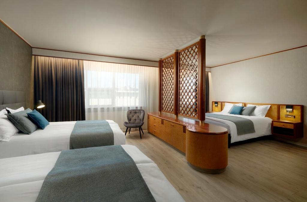 Panorama Suite with - Free Spa room - Image 1