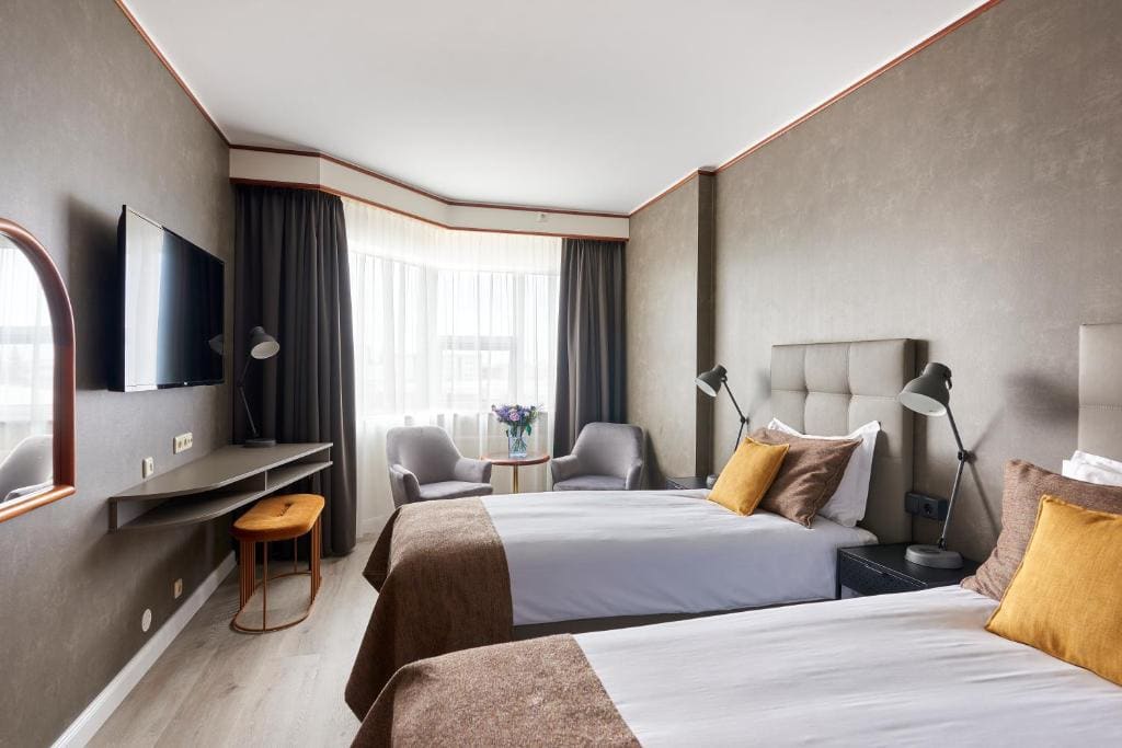 Panorama Suite with - Free Spa room - Image 2