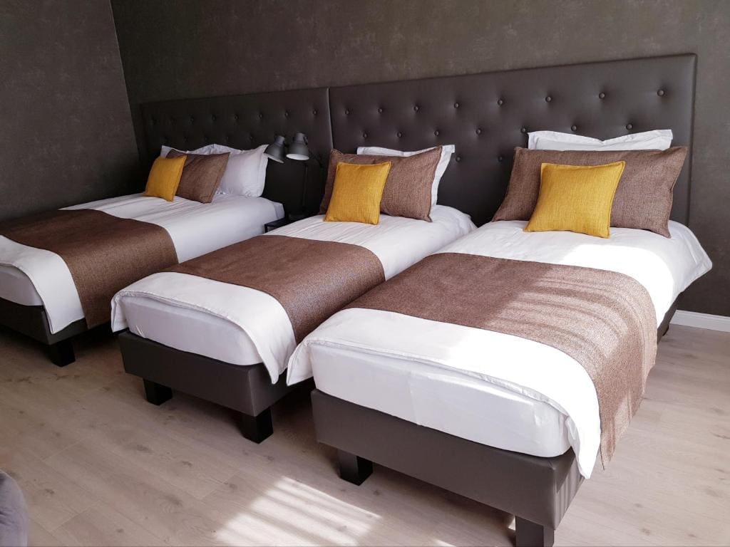 Superior Twin Room - Free Spa room - Image 2