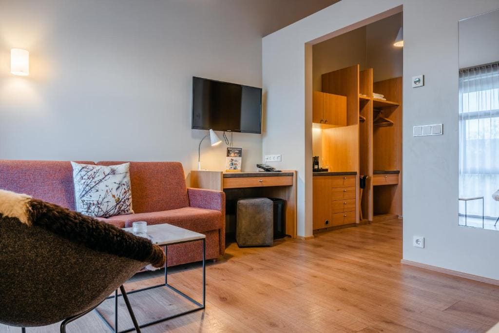 Deluxe Double or Twin Room room - Image 3