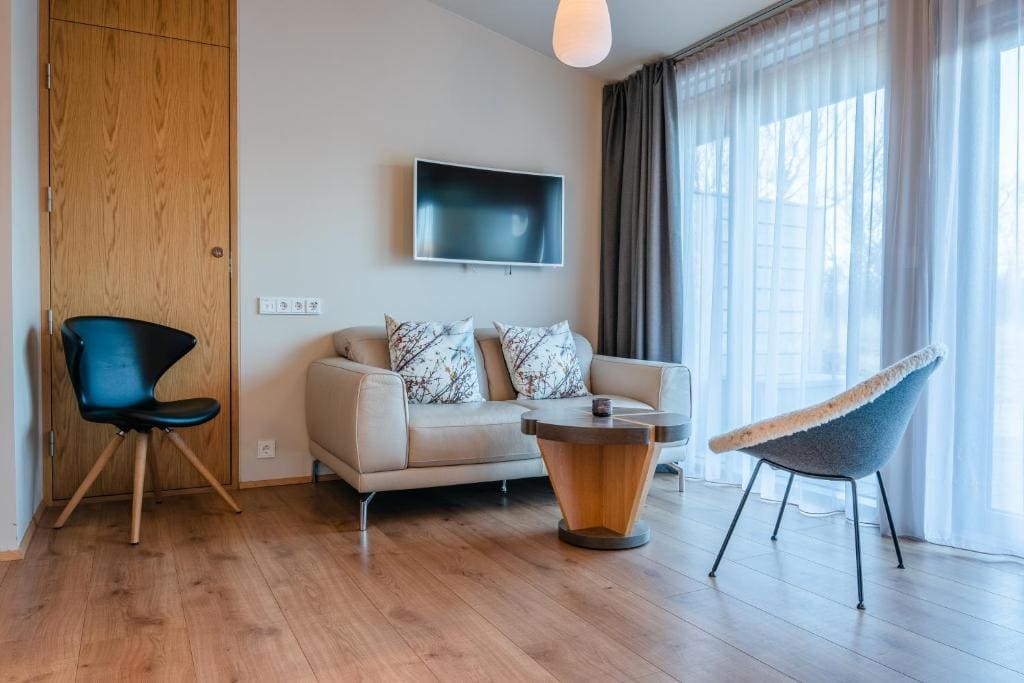 Deluxe Suite room - Image 2