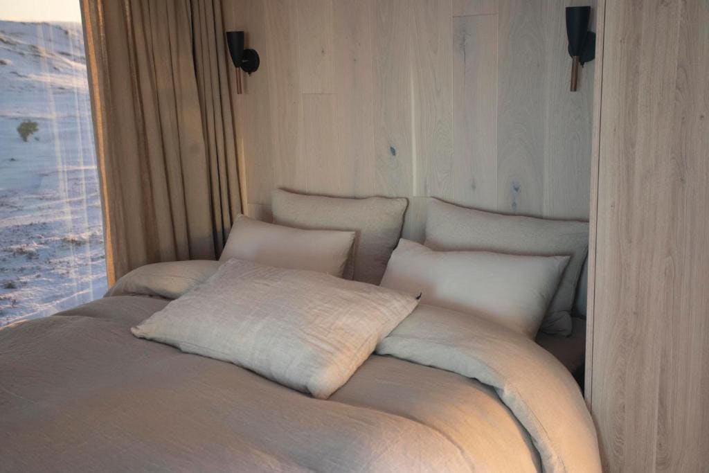 Deluxe Bungalow room - Image 2