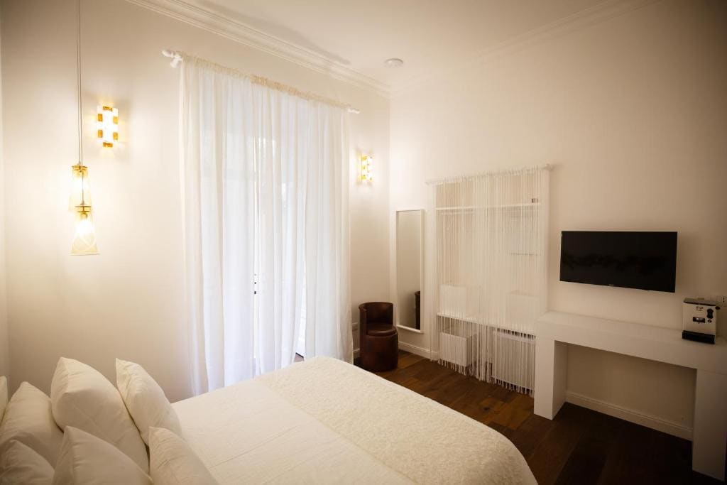 Deluxe Double Room room - Image 3