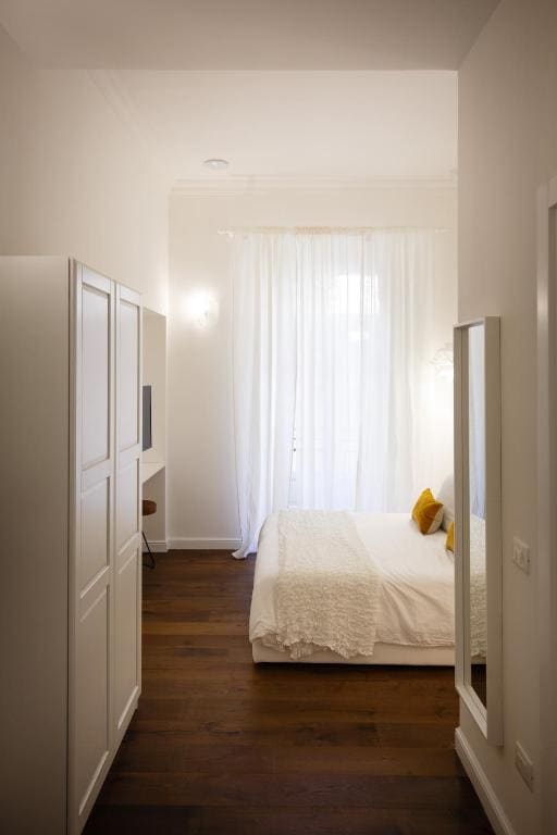 Deluxe Room room - Image 1