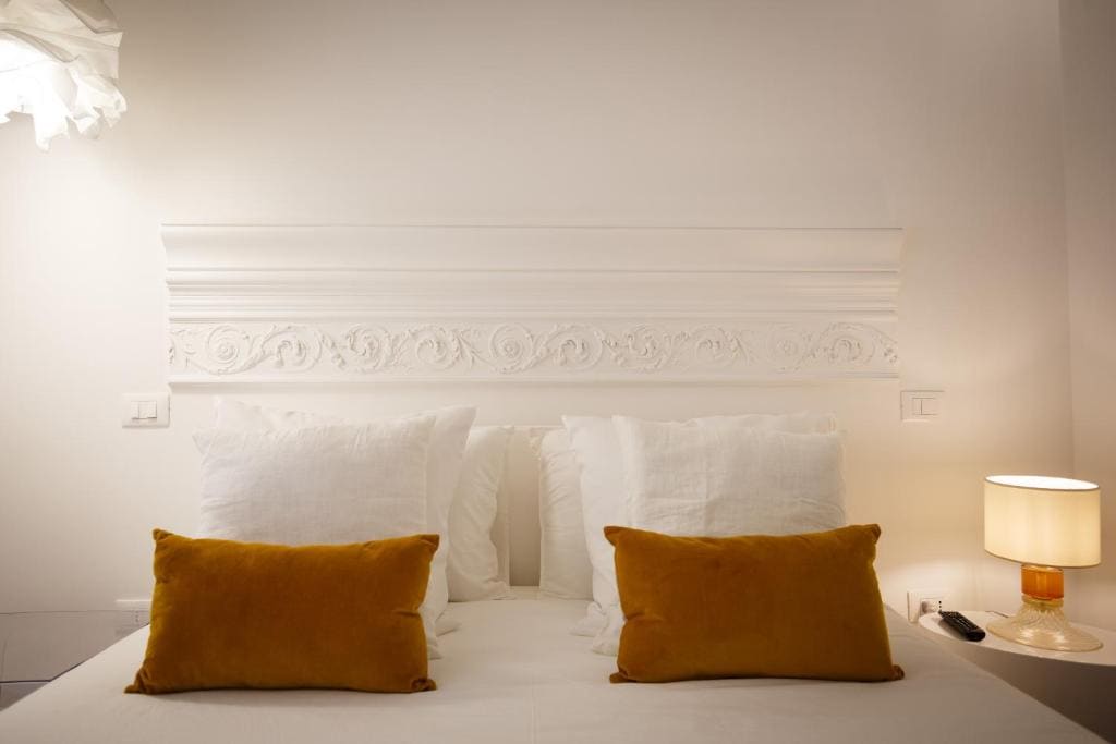 Deluxe Room room - Image 2
