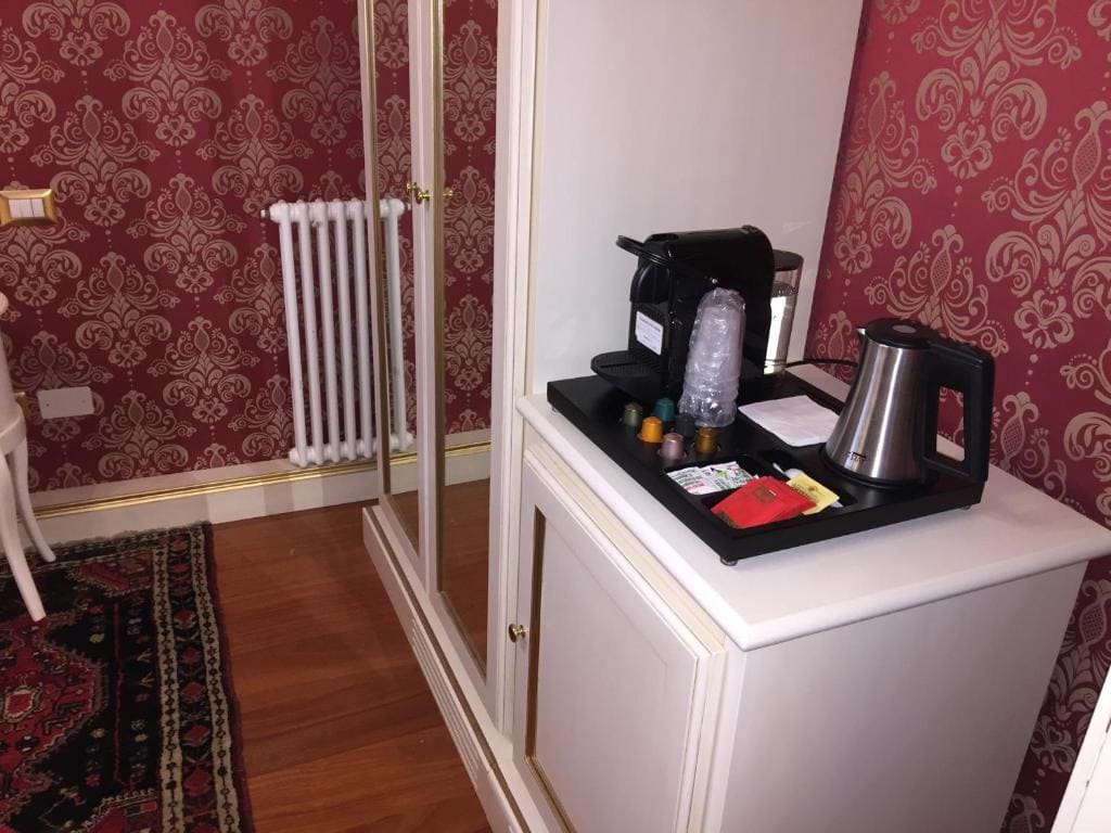 Double or Twin Room with Balcony room - Image 2