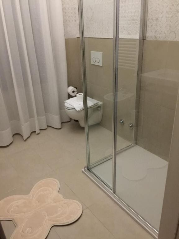 Junior Suite with Canal View room - Image 3