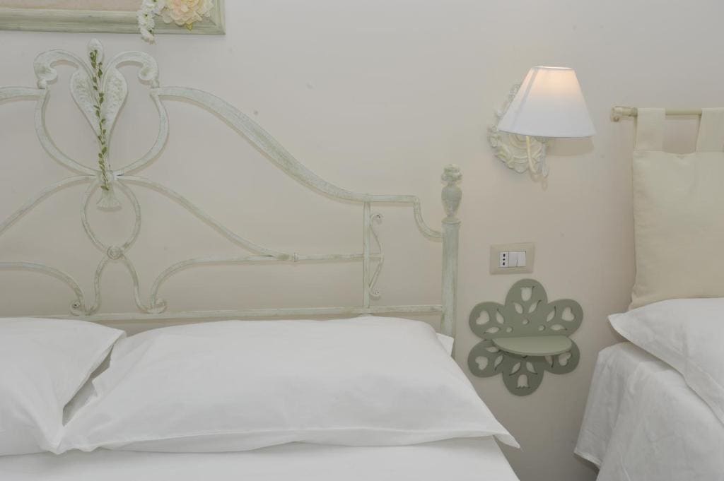 Classic Triple Room room - Image 2
