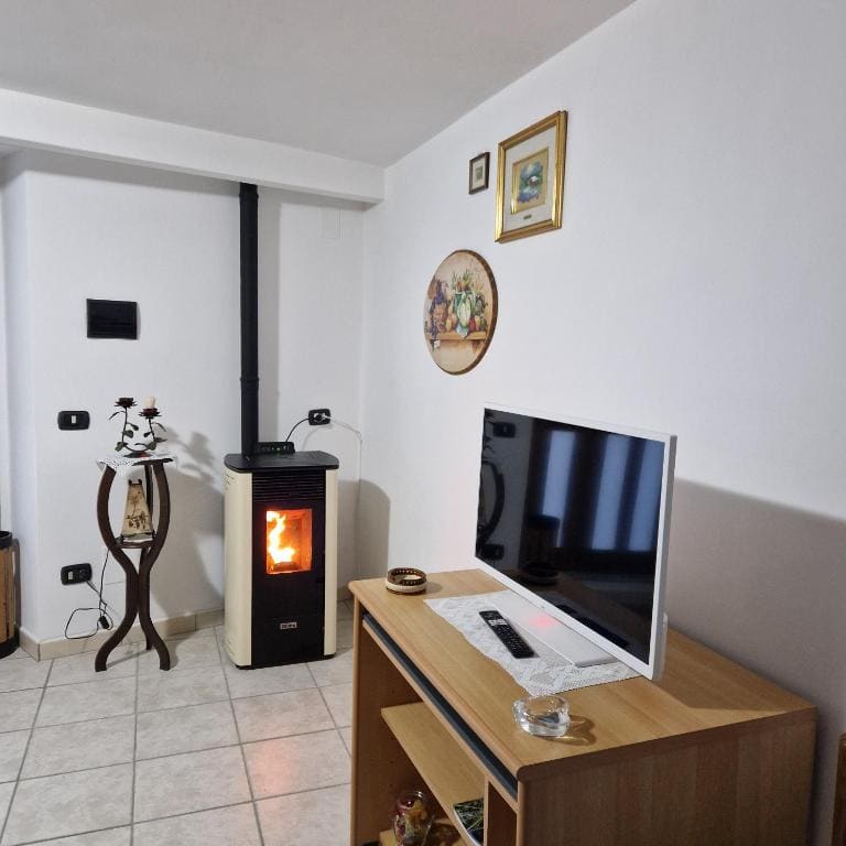 Apartment room - Image 1