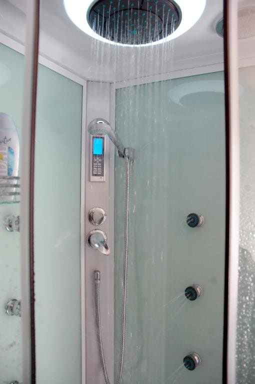 Deluxe Triple Room room - Image 3
