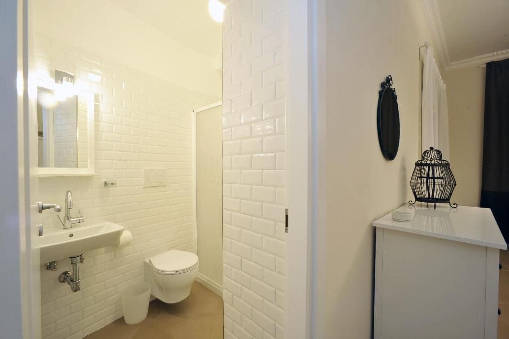 Triple Room with Private Bathroom room - Image 3