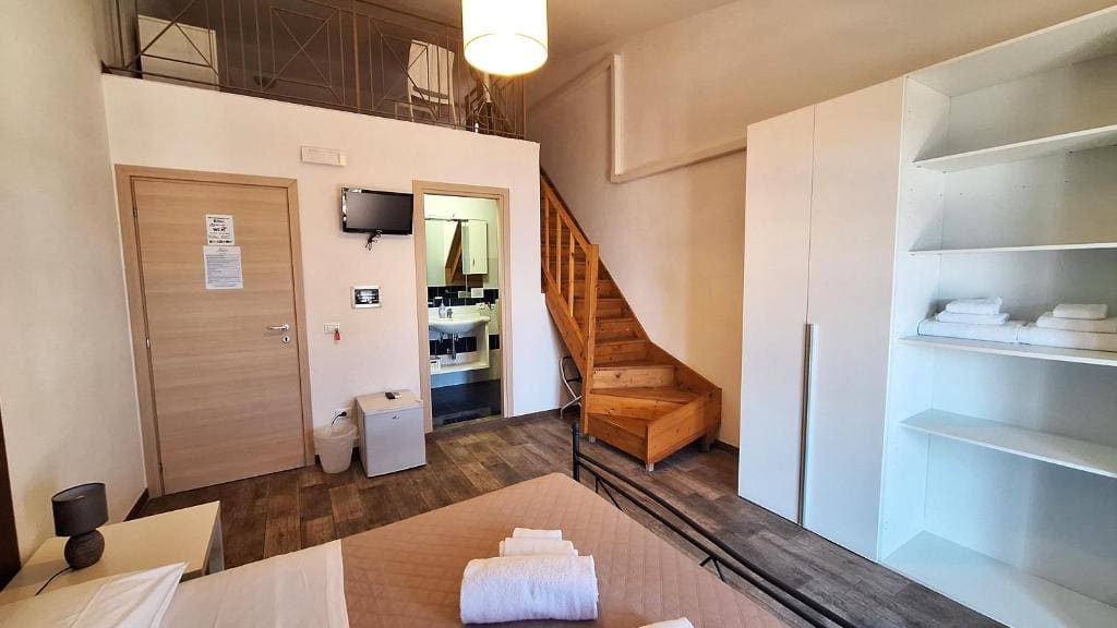 Superior Double or Twin Room with Sea View room - Image 2