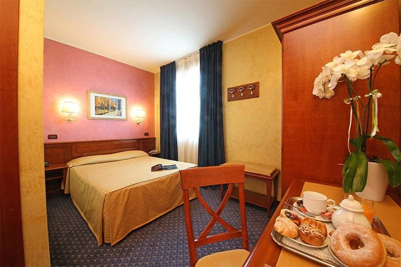 Comfort Double Room single use room - Image 1