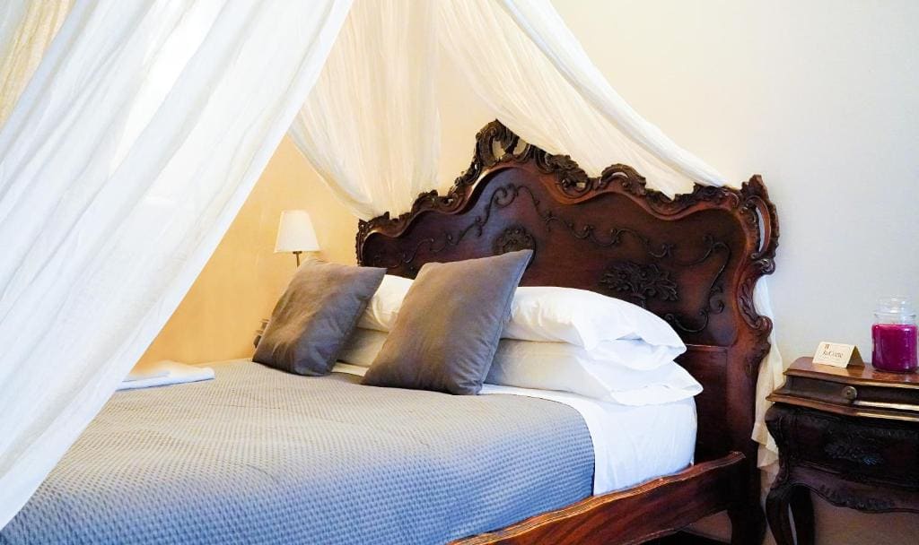 Classic Double Room with Private External Bathroom room - Image 3