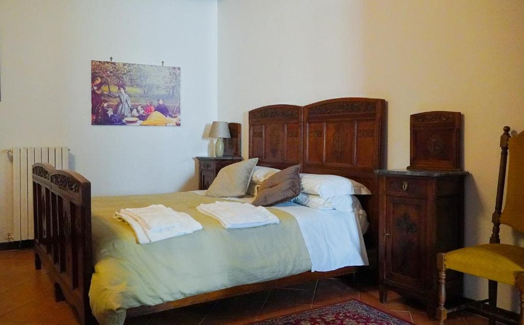 Deluxe Double Room with Private External Bathroom room - Image 1