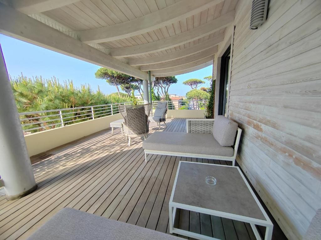 King Room with Sea View room - Image 1