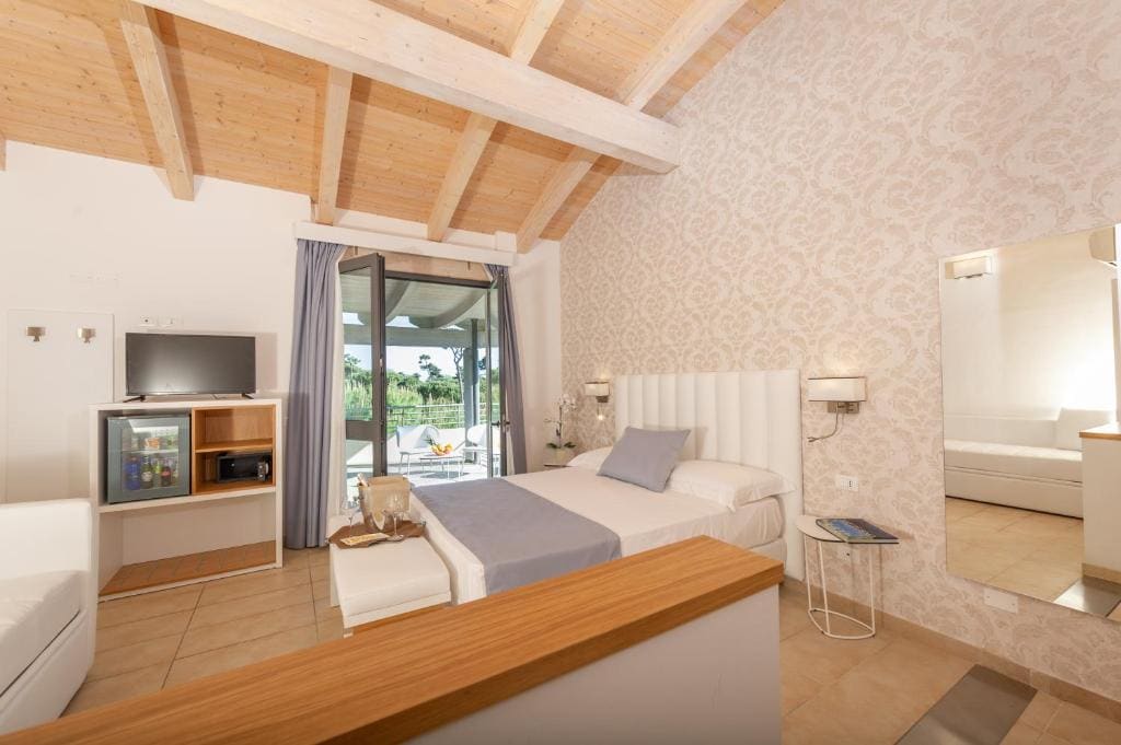King Room with Sea View room - Image 3