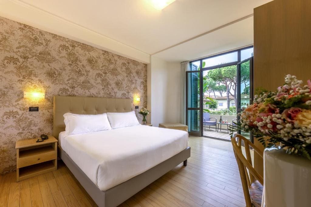 Family Room with Terrace room - Image 3
