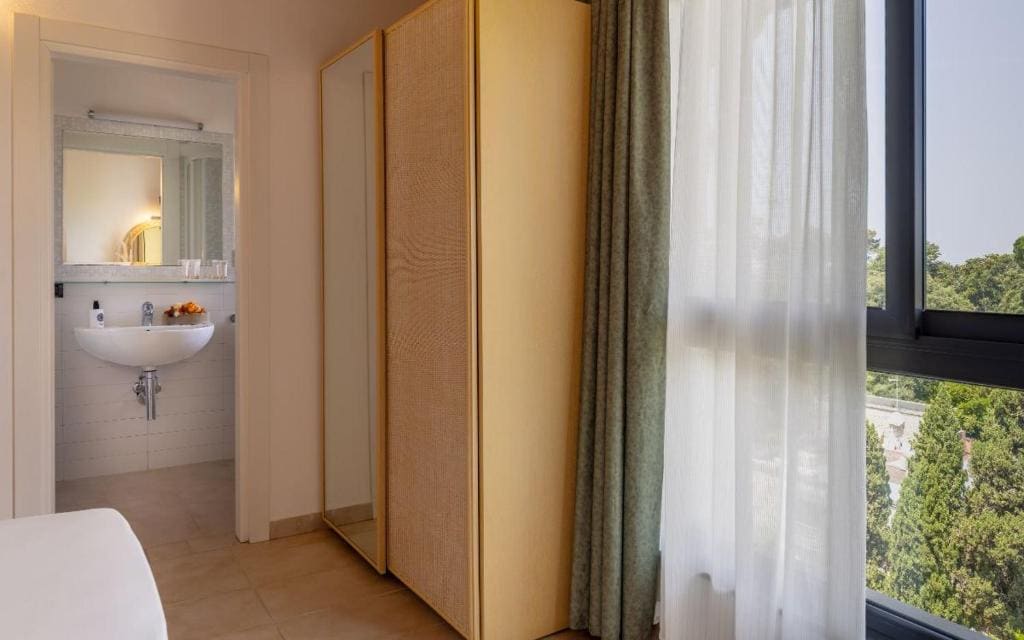 Queen Room room - Image 3