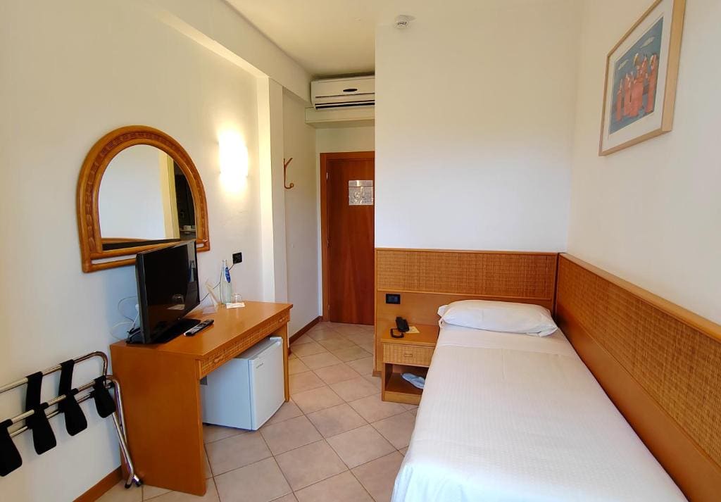 King Room with Sea View room - Image 2