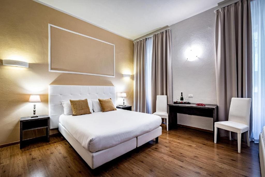 Superior Double or Twin Room room - Image 2