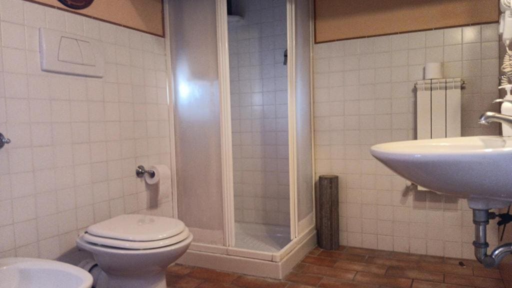 Double Room with Balcony room - Image 2
