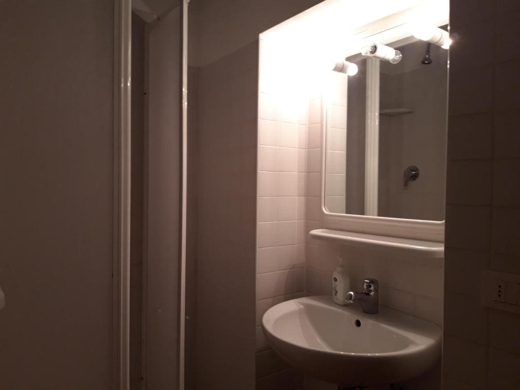 Double Room with Private Bathroom room - Image 1